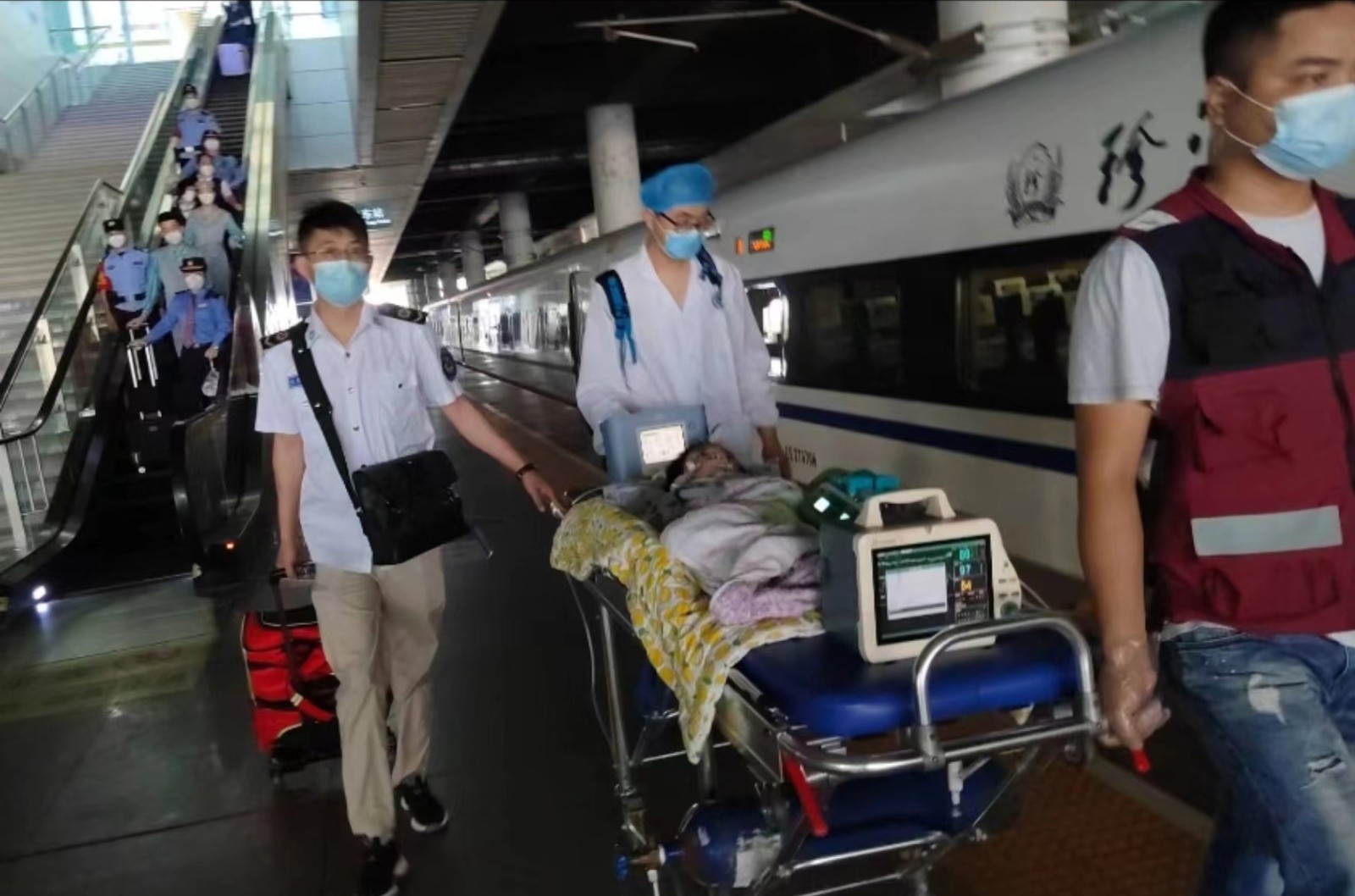 同江县高铁转运公司