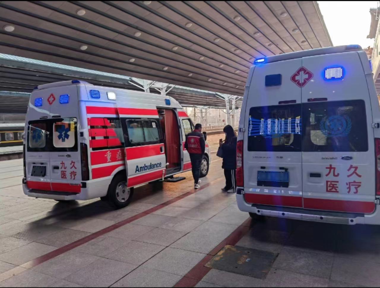 同江县救护车长途转运